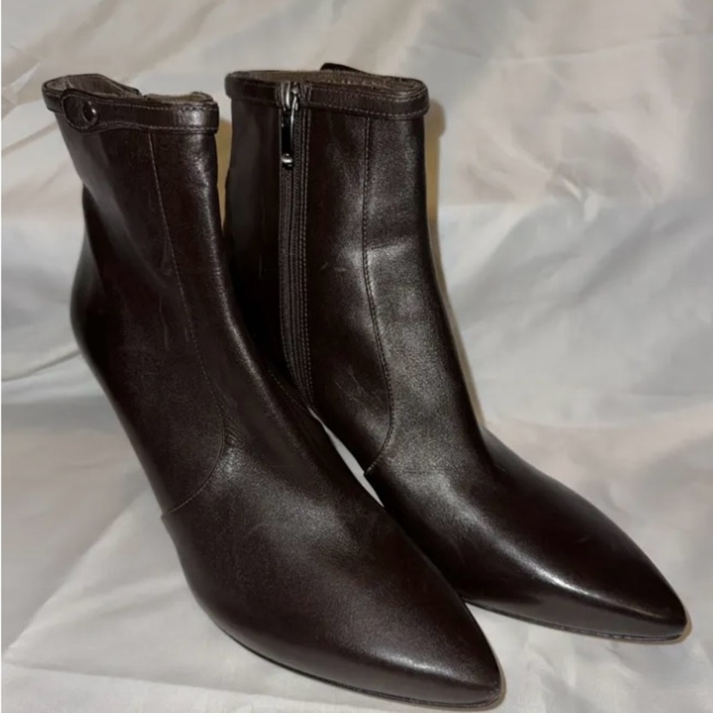 NWOT VIA SPIGA Brown Kitten Heel Boots